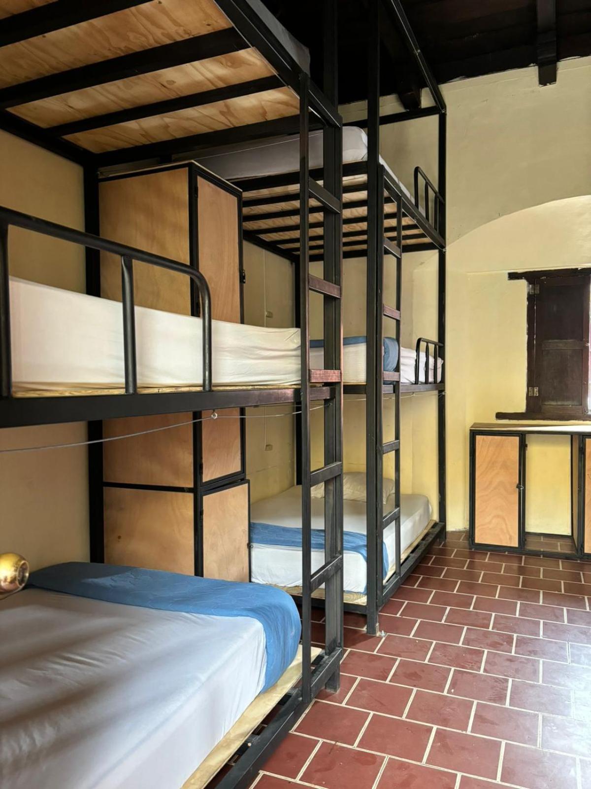 Volko Party Hostel アンティグア・グアテマラ エクステリア 写真
