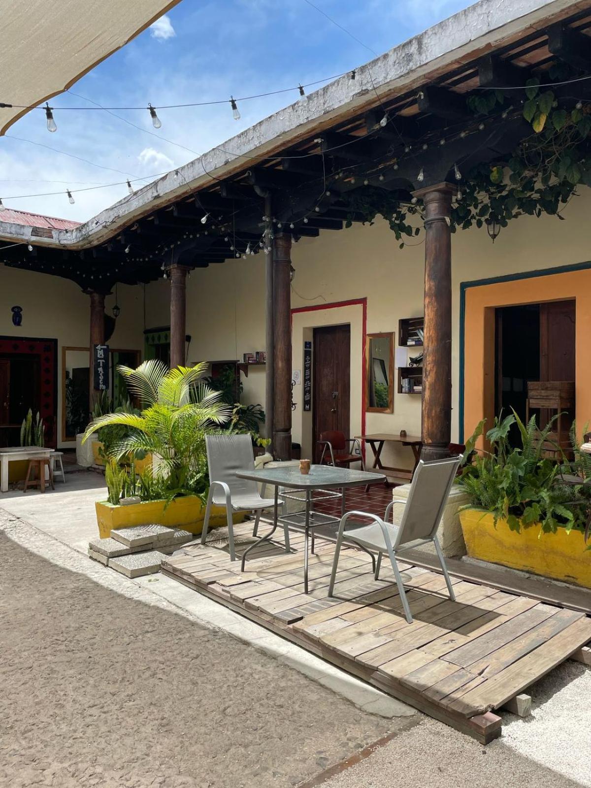 Volko Party Hostel アンティグア・グアテマラ エクステリア 写真